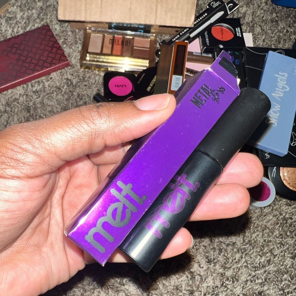 Melt Cosmetics - Picture 3 of 3